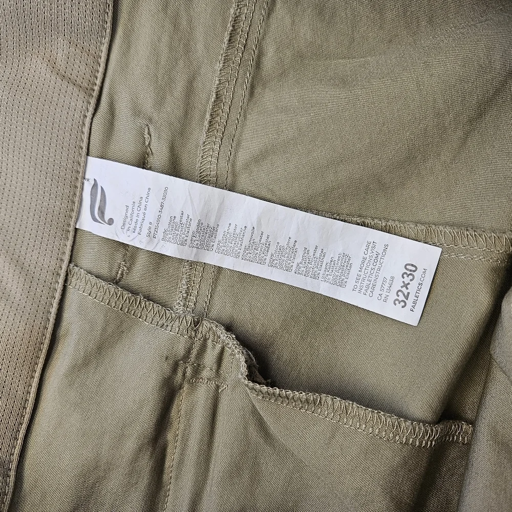 Fabletics Pants Mens 32 x 26 Chino Tan Straight Leg Business Golf